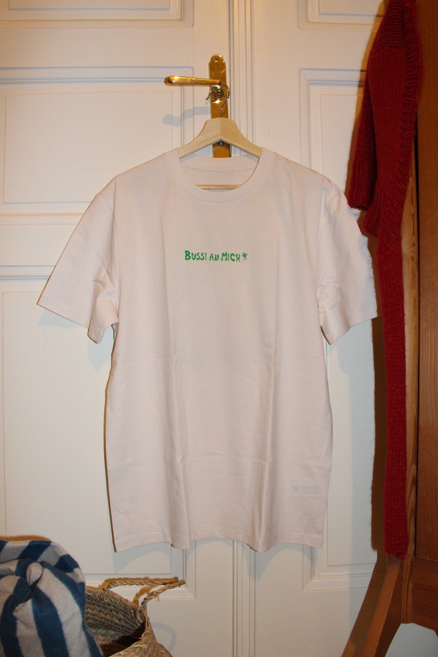 Unisex Normal Fit T-Shirt Creme - Bussi an mich